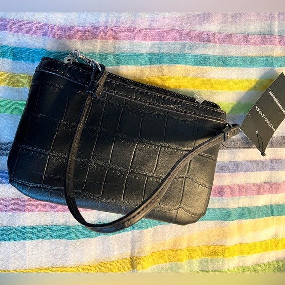 WILSONS Leather wristlet, brand new with tags! - Picture 6 of 8